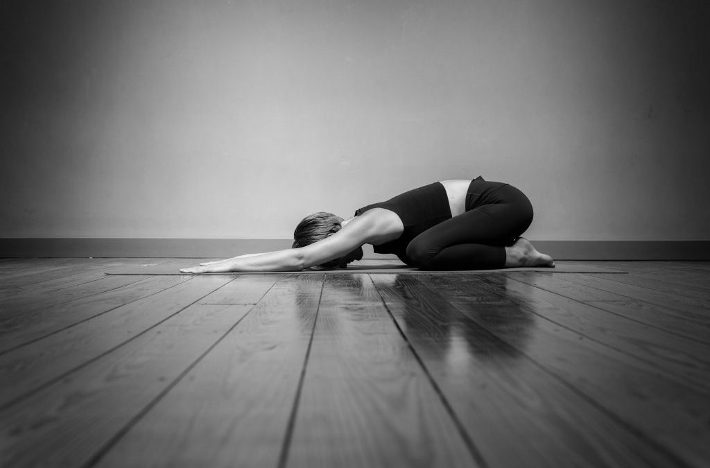 Balasana Kindeshaltung Maria Faust Yoga